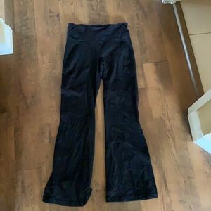 lululemon groove pant size 10/12
